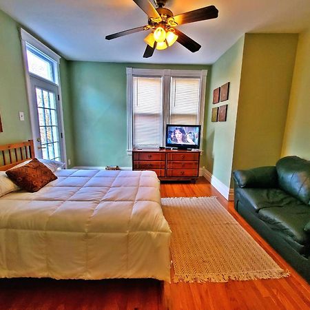Point Breeze Guest House Pittsburgh Eksteriør billede
